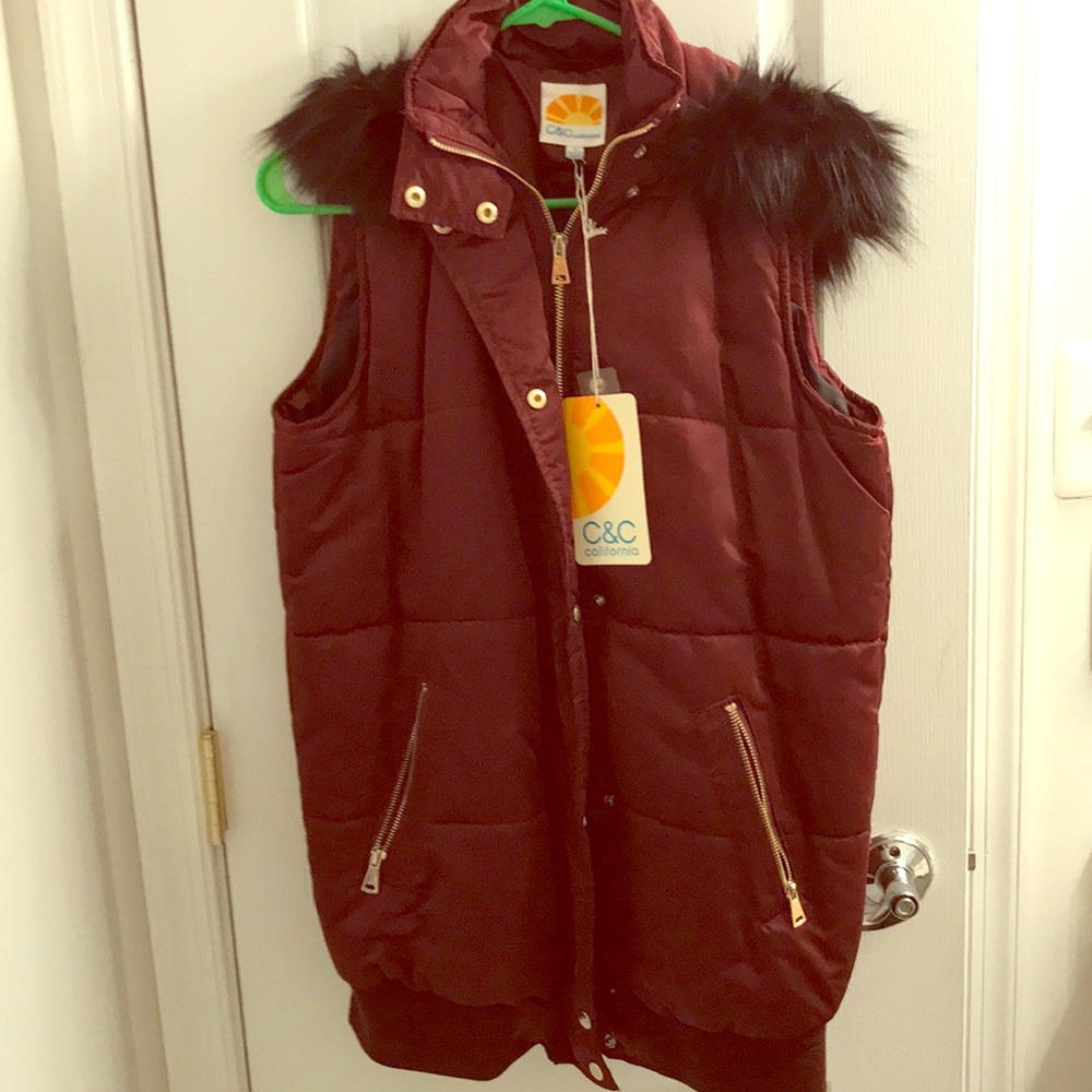 ❣️New with tags C&C California vest❣️
